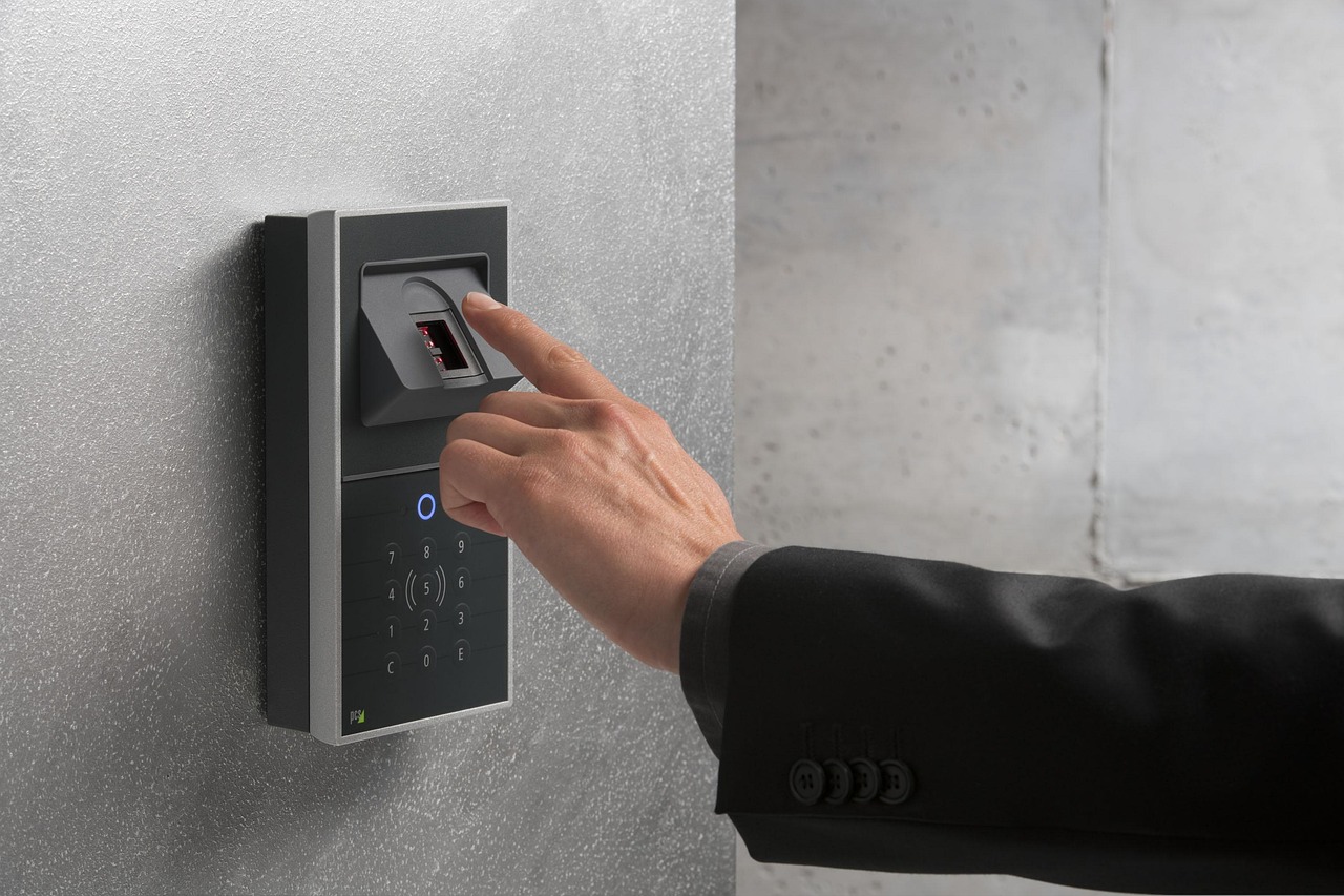 Slimme beveiligingscamera met biometrische scantechnologie. Slimme beveiligingscamera met biometrische scantechnologie.